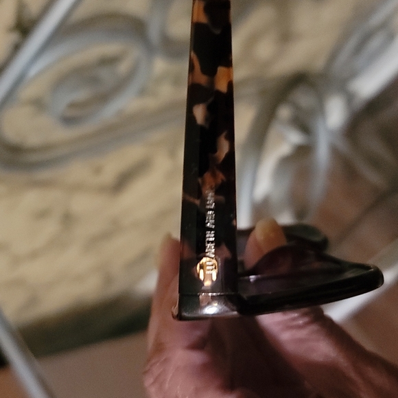 🆕️Elizabeth And James - Picture 4 of 6